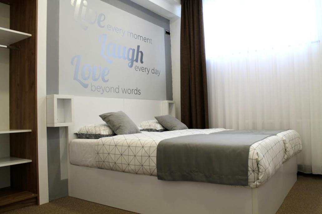Motel Korzo Біхач Екстер'єр фото